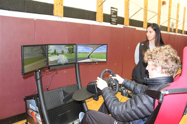 student driving simulator machine 